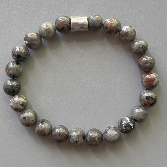 Gray Yooperlite Handcrafted Bead Bracelet - Picture 5 of 7